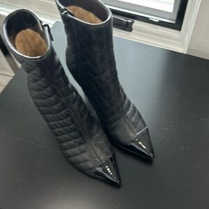 The Shoe Box brand new boot size 36